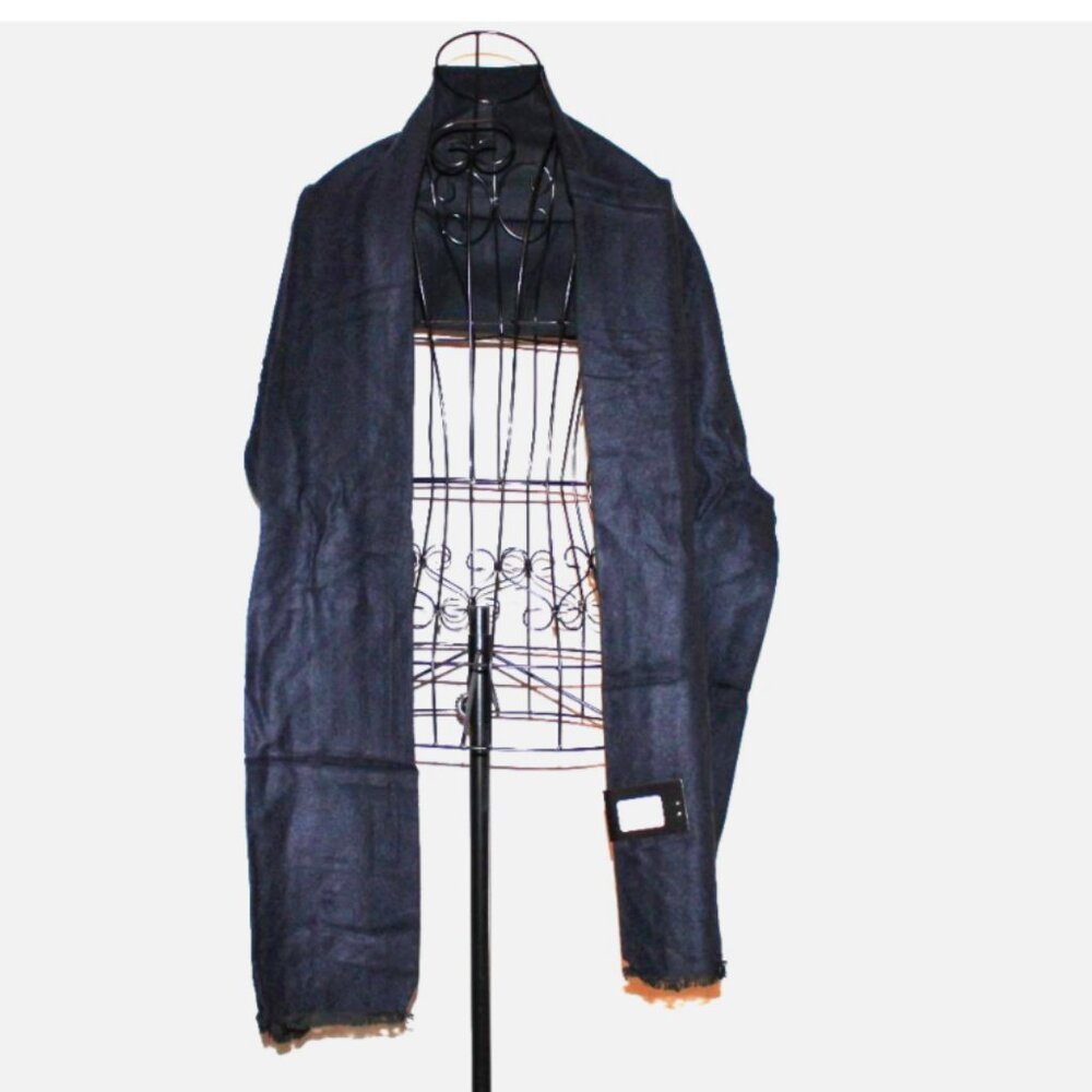 Van Heusen Men's Scarf Fringed 72 x 24 NWT Warm Gift for Him Navy Blue & Black